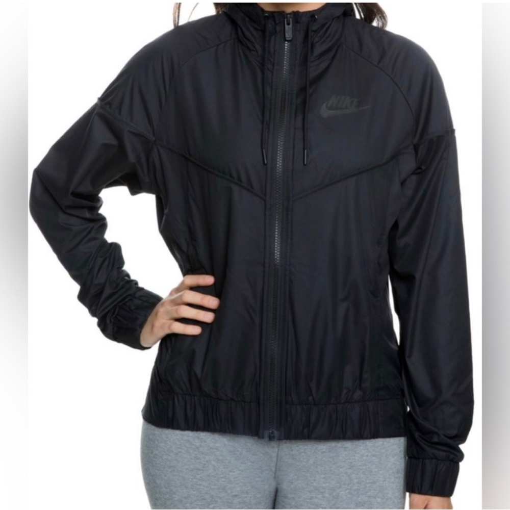 Women’s Nike Full Zip Windbreaker